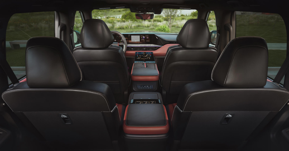 The interior of a 2025 INFINITI QX80