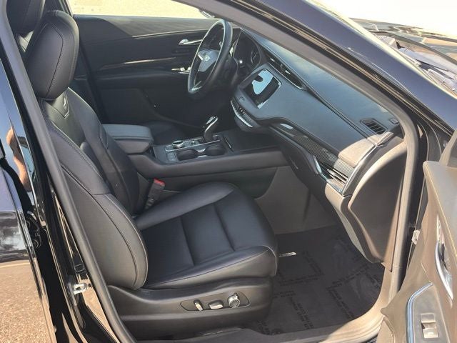 2023 Cadillac XT4 Sport