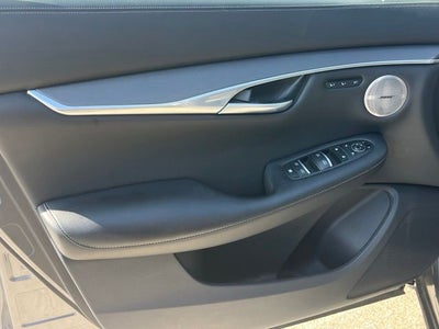 2023 INFINITI QX50 LUXE FWD