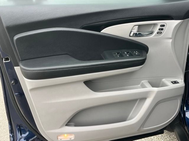 2022 Honda Pilot Touring 7 Passenger