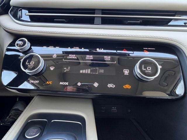 2025 INFINITI QX60 PURE