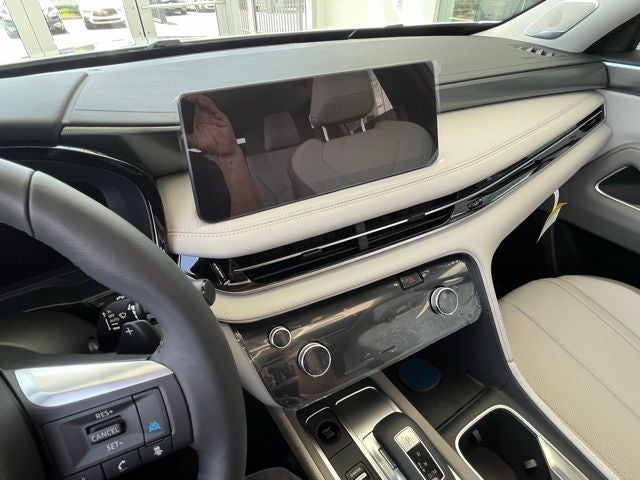 2027 INFINITI QX60 Luxe FWD
