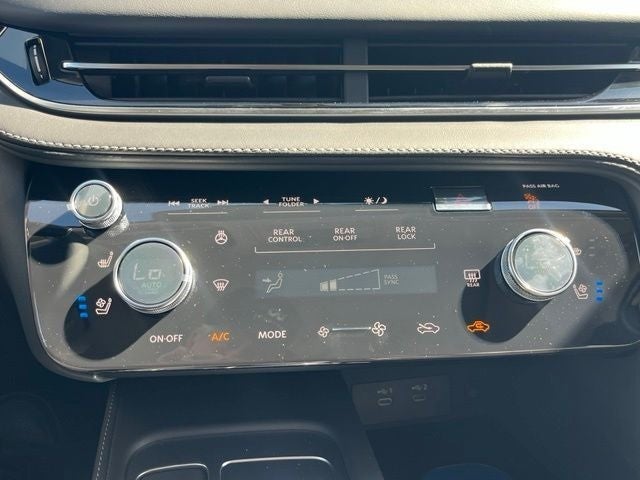 2027 INFINITI QX60 Luxe FWD
