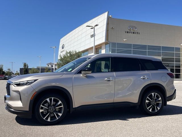 2025 INFINITI QX60 LUXE