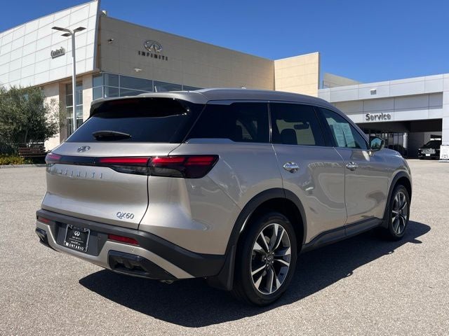 2025 INFINITI QX60 LUXE