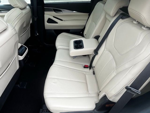 2023 INFINITI QX60 LUXE FWD