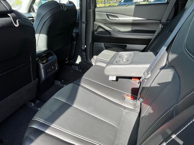 2023 INFINITI QX60 LUXE AWD