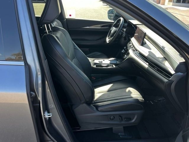 2023 INFINITI QX60 LUXE AWD