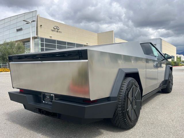 2024 Tesla Cybertruck Cyberbeast