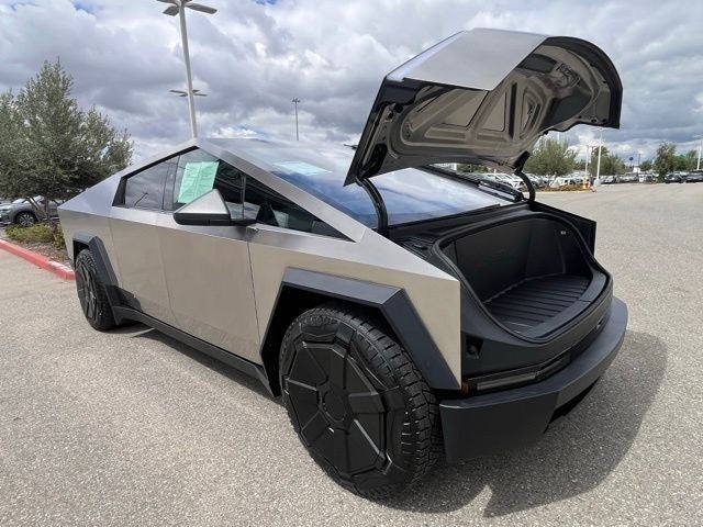 2024 Tesla Cybertruck Cyberbeast