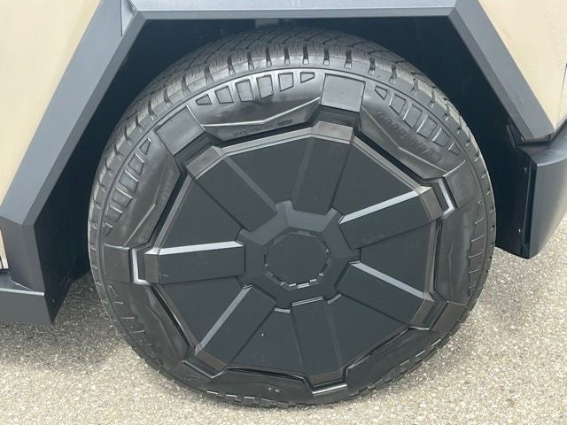 2024 Tesla Cybertruck Cyberbeast