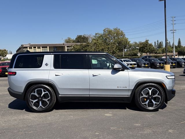 2023 Rivian R1S Adventure