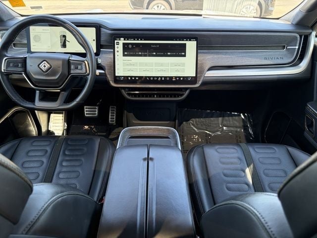 2023 Rivian R1S Adventure