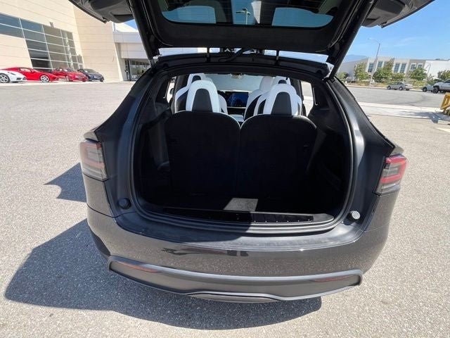 2024 Tesla Model X Plaid