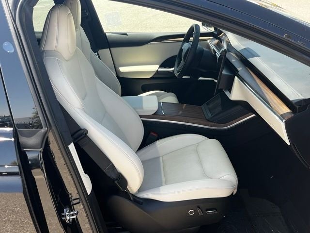 2024 Tesla Model X Base