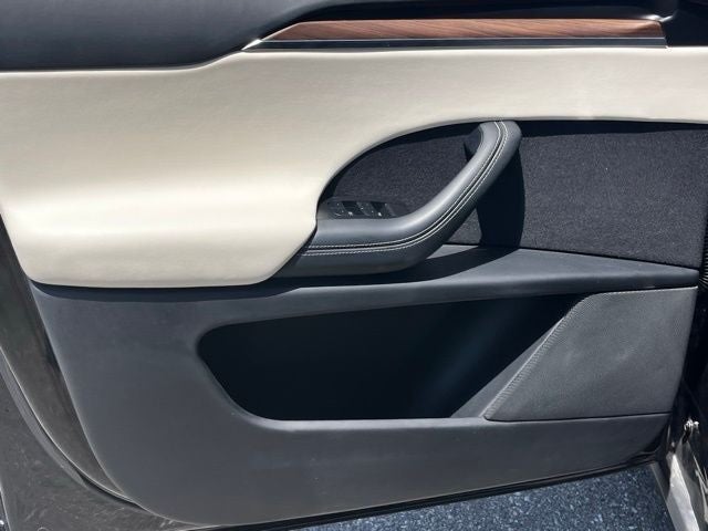 2024 Tesla Model X Base