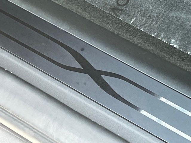 2024 Tesla Model X Base