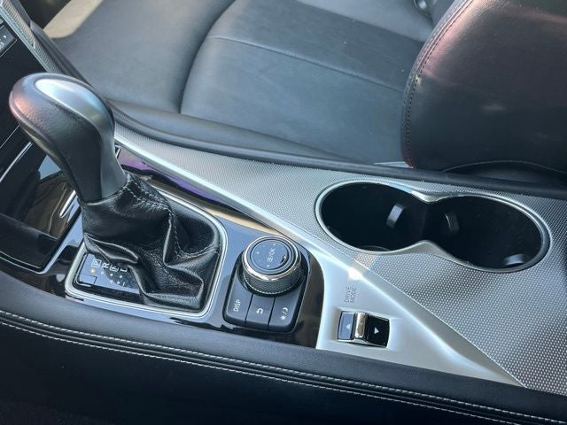 2015 INFINITI Q50 Base