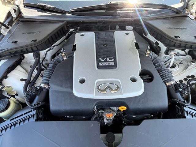 2015 INFINITI Q50 Base