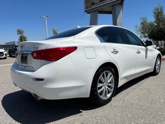 2015 INFINITI Q50 Base