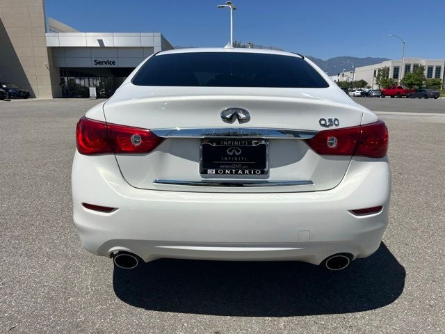 2015 INFINITI Q50 Base