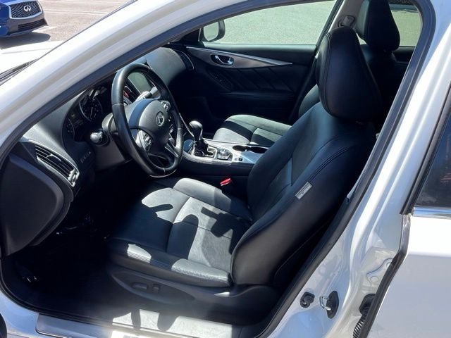 2015 INFINITI Q50 Base