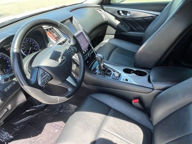2015 INFINITI Q50 Base