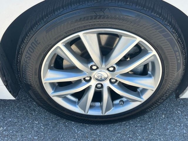 2015 INFINITI Q50 Base
