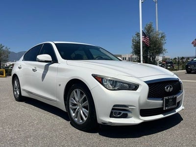 2015 INFINITI Q50 Base