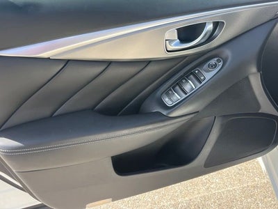 2017 INFINITI Q50 Signature Edition