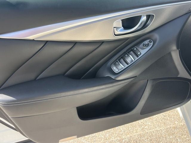 2017 INFINITI Q50 Signature Edition