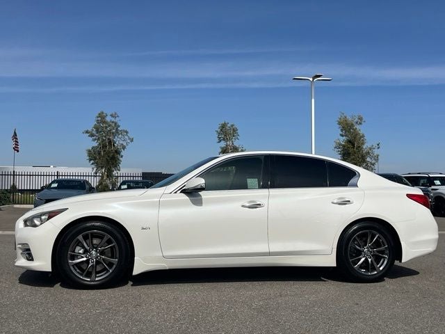 2017 INFINITI Q50 Signature Edition