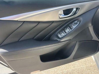 2017 INFINITI Q50 Signature Edition