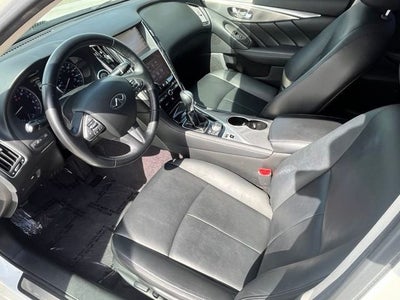 2017 INFINITI Q50 Signature Edition