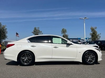 2017 INFINITI Q50 Signature Edition