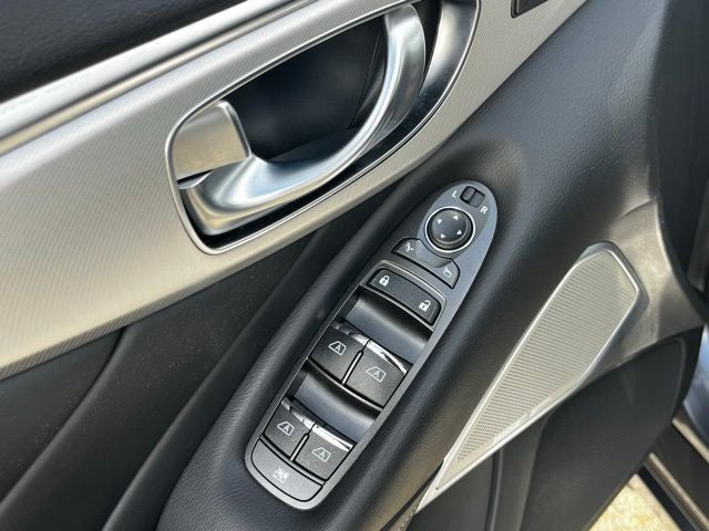 2023 INFINITI Q50 LUXE RWD