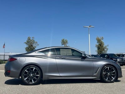 2019 INFINITI Q60 LUXE