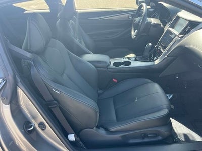 2019 INFINITI Q60 LUXE
