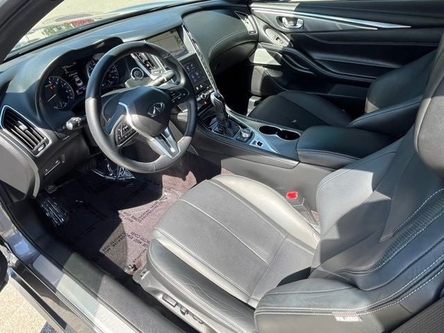 2019 INFINITI Q60 LUXE