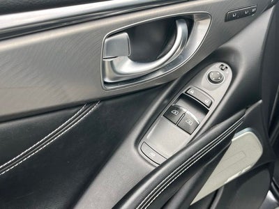 2019 INFINITI Q60 LUXE