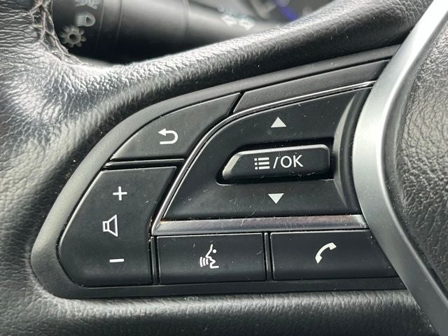 2019 INFINITI Q60 LUXE