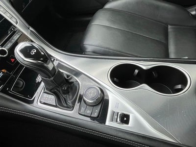 2019 INFINITI Q60 LUXE