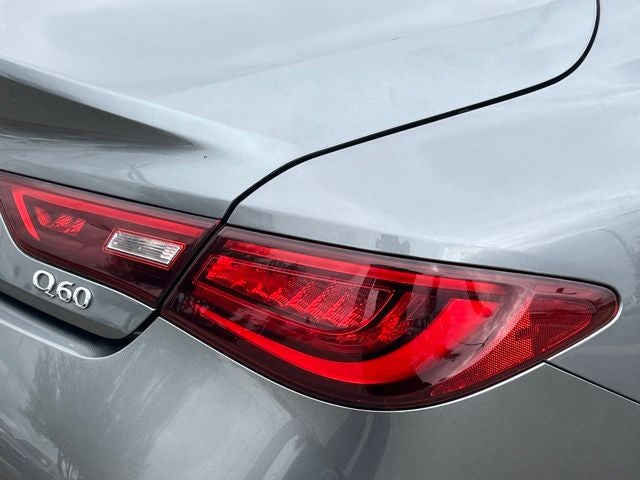 2019 INFINITI Q60 LUXE