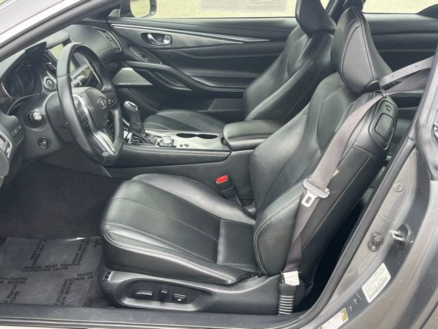 2019 INFINITI Q60 LUXE