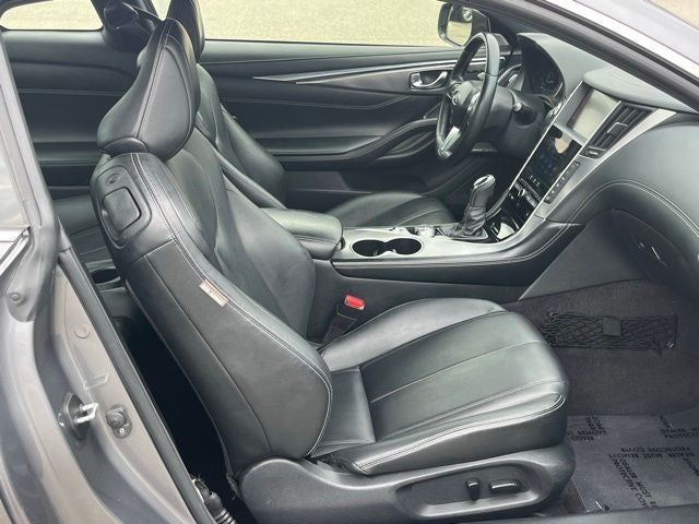 2019 INFINITI Q60 LUXE