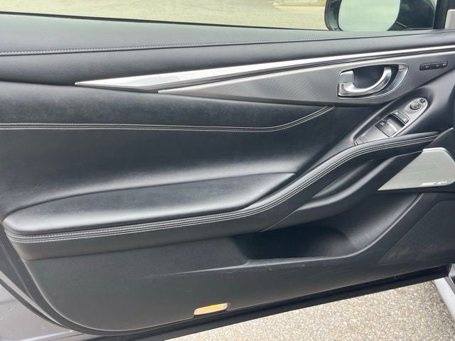 2019 INFINITI Q60 LUXE