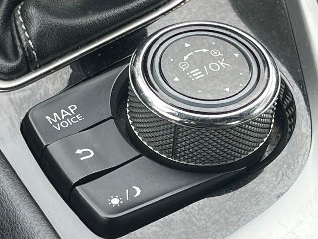 2019 INFINITI Q60 LUXE