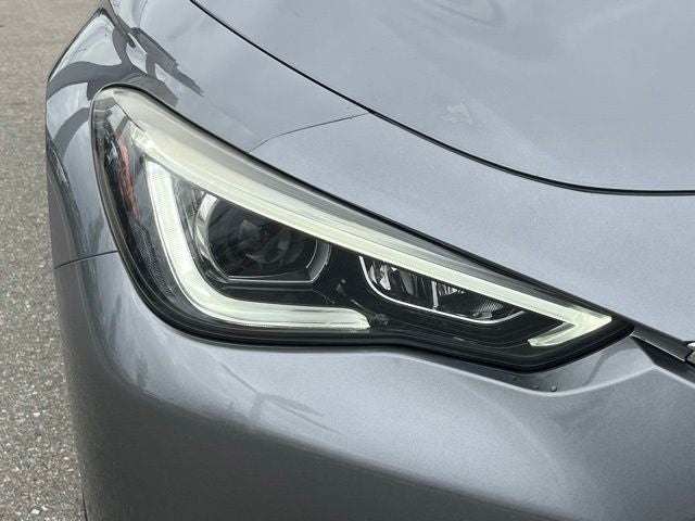 2019 INFINITI Q60 LUXE