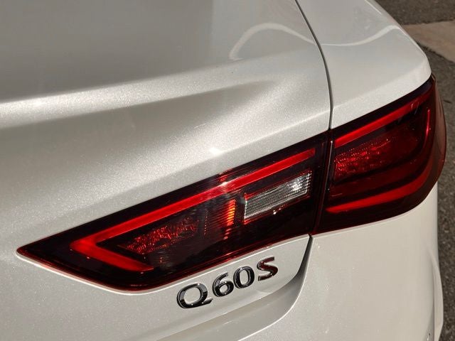 2022 INFINITI Q60 Red Sport 400