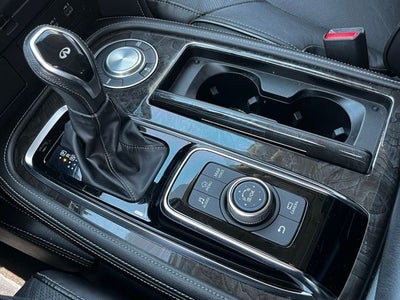 2022 INFINITI QX80 LUXE 2WD